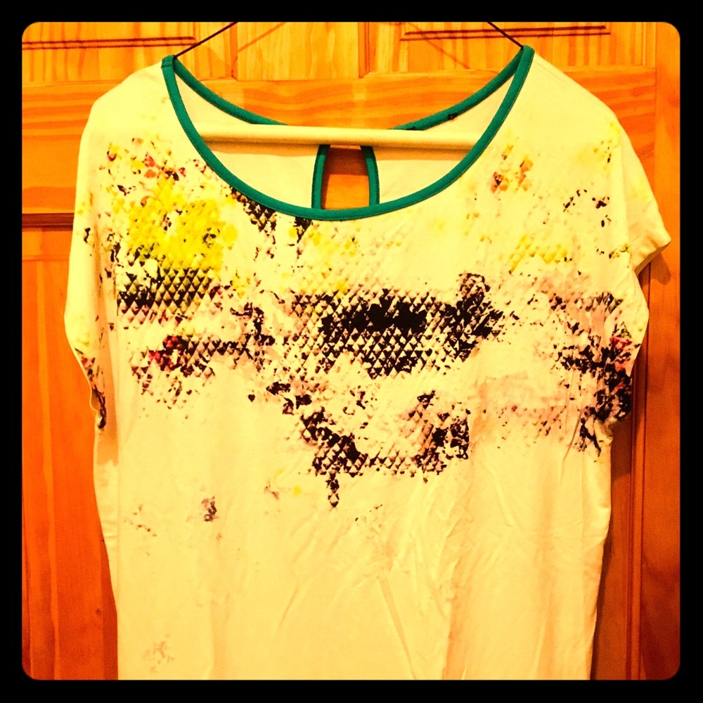 Short sleeve modern print T by Solaris